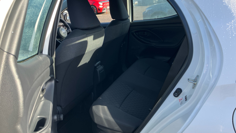 Toyota Yaris 1.5 Hybrid Icon 5dr CVT Hybrid Hatchback